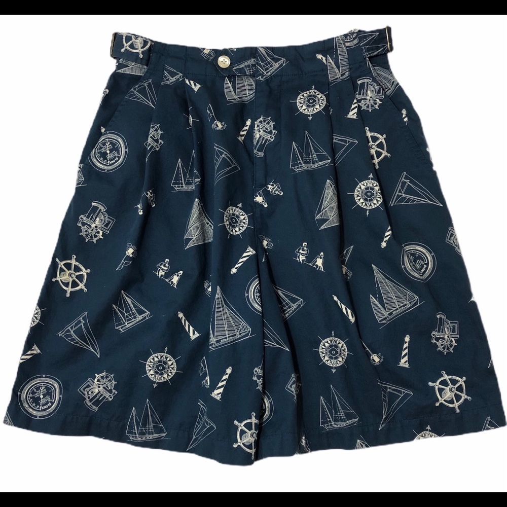Vintage Lizsport High waisted Mom shorts Nautical